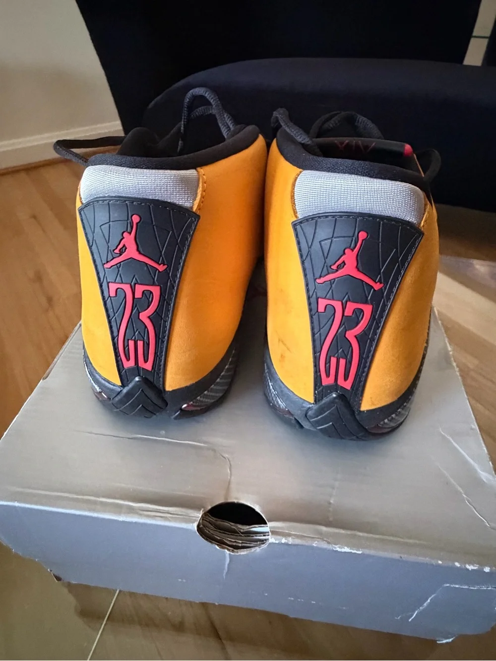 Air Jordan 14 Retro SE Metallic Gold